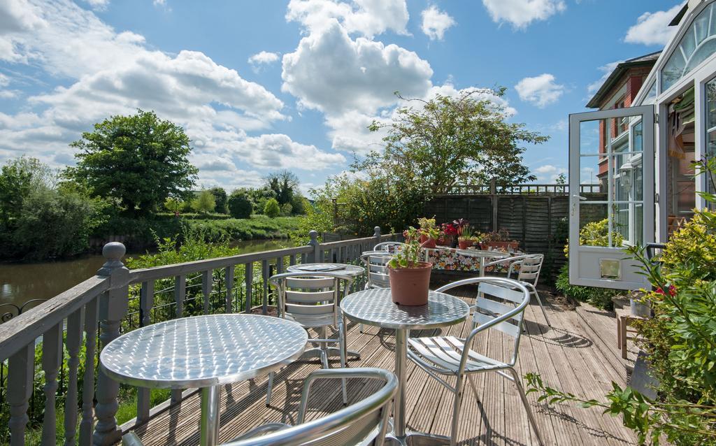 East Friars Bed And Breakfast Hereford Exterior photo