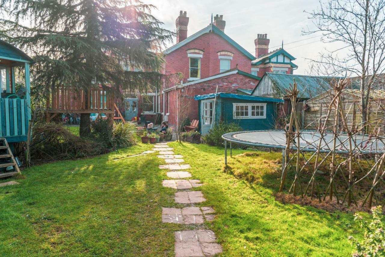 East Friars Bed And Breakfast Hereford Exterior photo